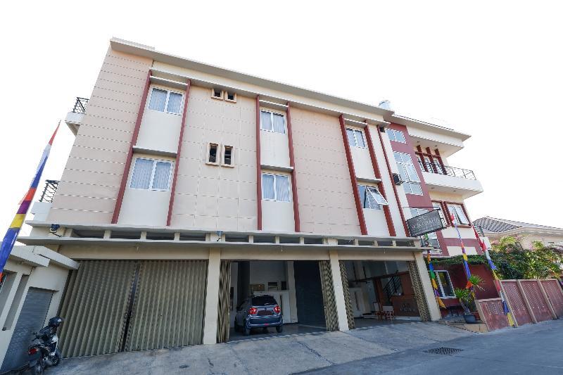 Hotel OYO 1451 Arya Graha Semarang Exterior foto
