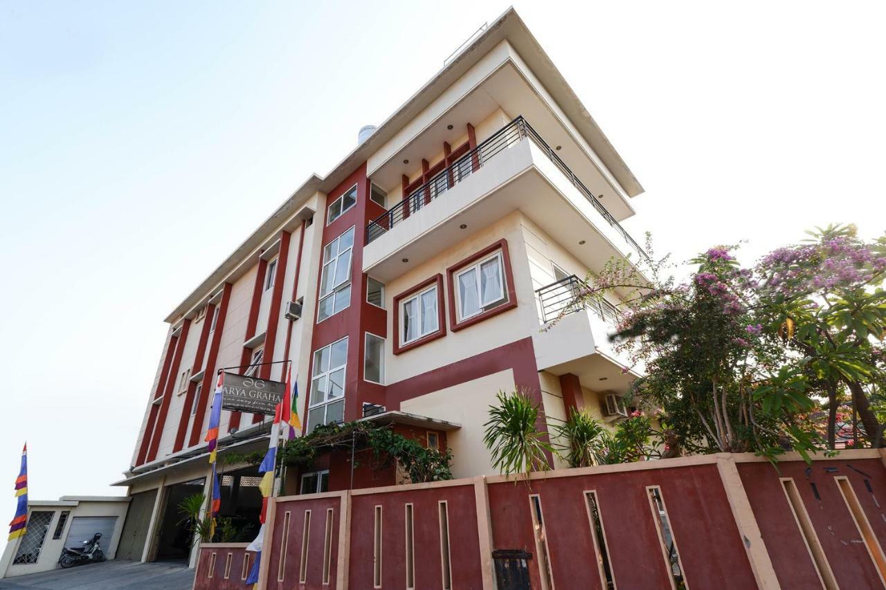 Hotel OYO 1451 Arya Graha Semarang Exterior foto