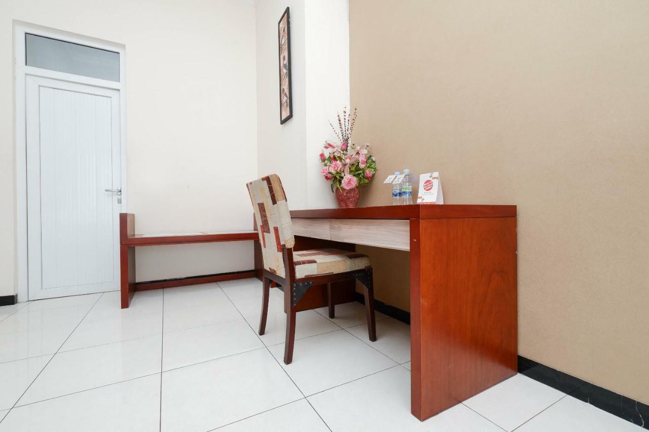 Hotel OYO 1451 Arya Graha Semarang Exterior foto